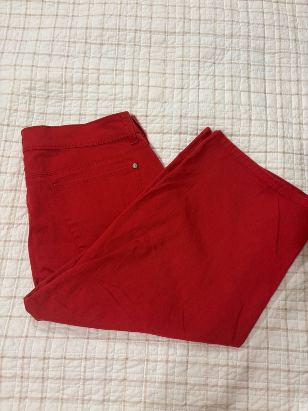 Gloria Vanderbilt Bright Red Capri Pants